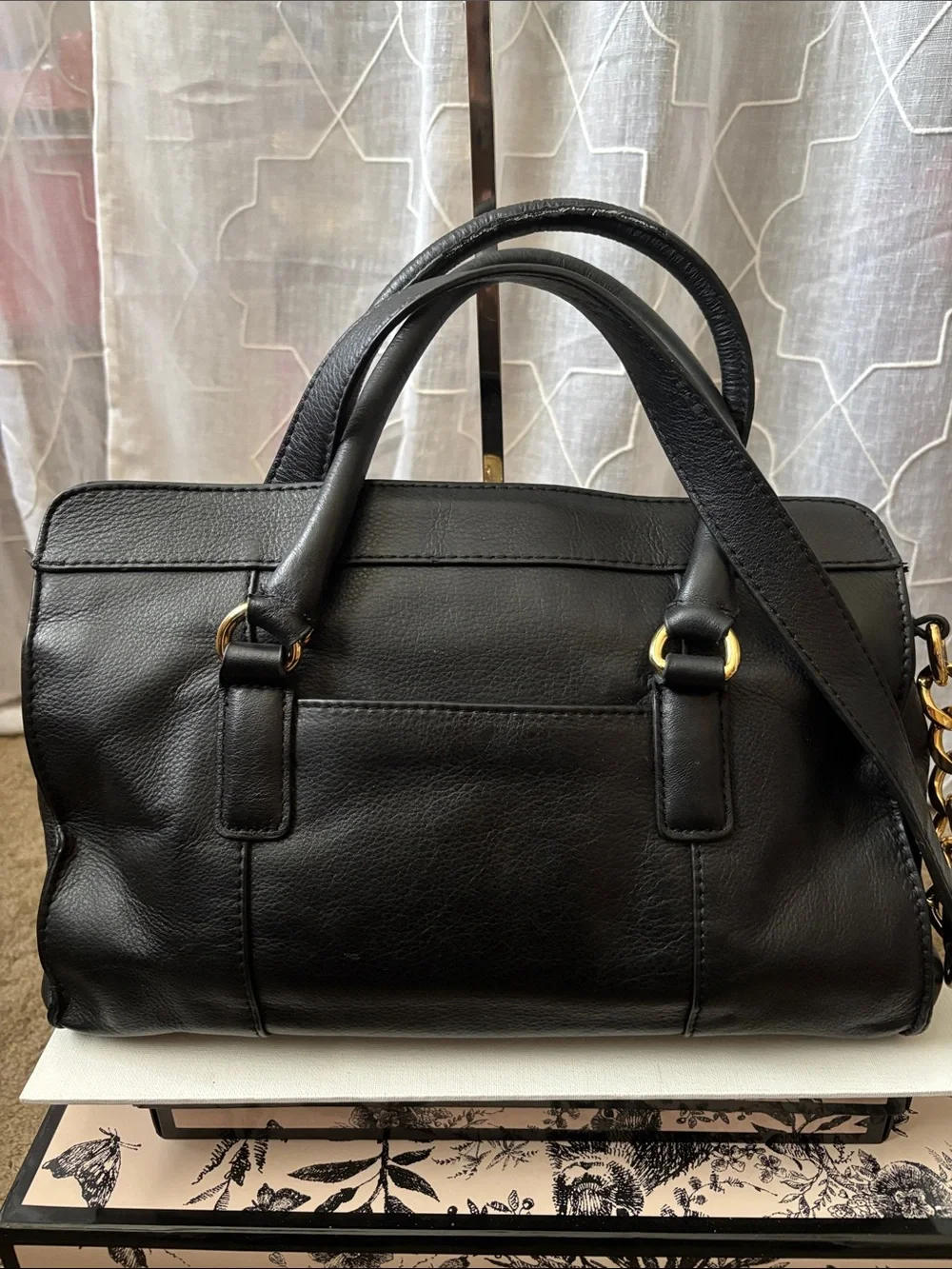 ⭐️Final Markdown⭐️Emma Fox Black Leather Shoulder Bag with Gold Hardware - Picture 6 of 12